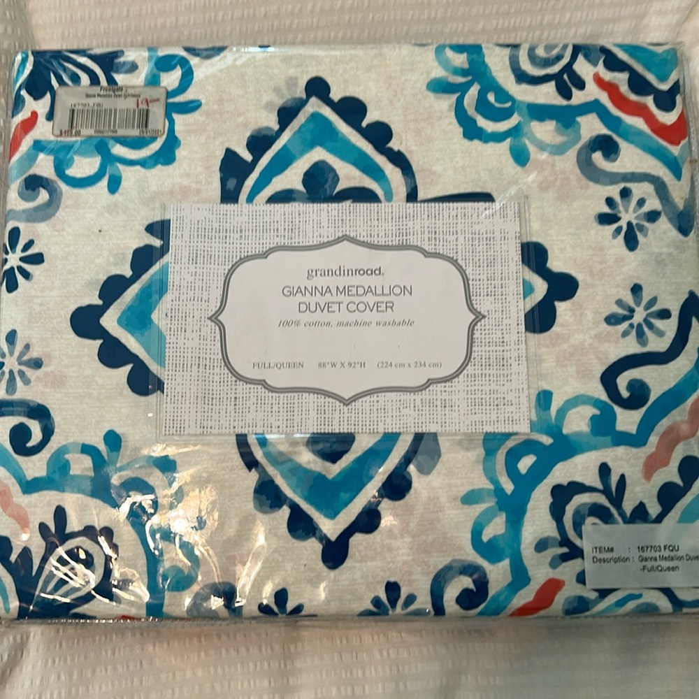 Grandinroad gianna medallion duvet full/queen